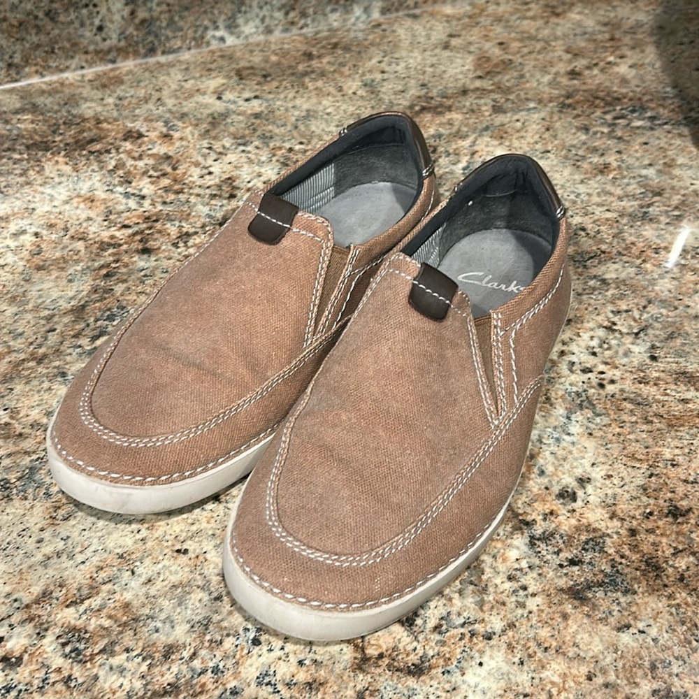 Clarks Slip-On Shoe Canvas Size Mens 7 Brown Walking Casual Comfy Rubber Sole